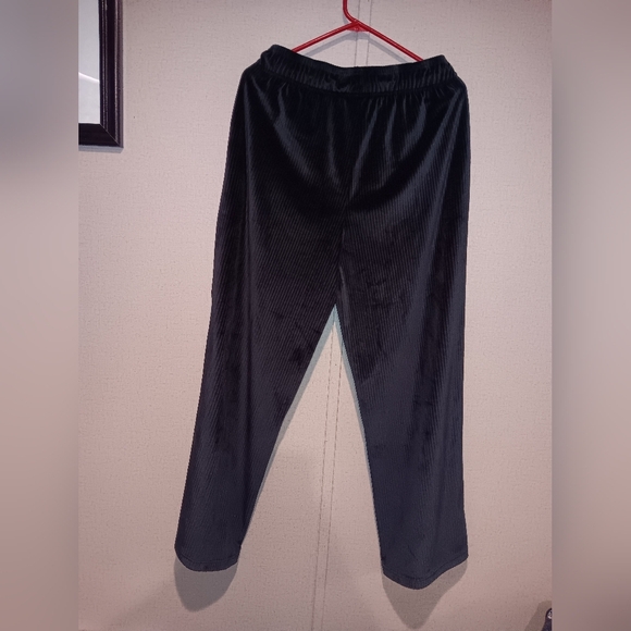 Fabletics Women Black Sweatpants New - Picture 3 of 4